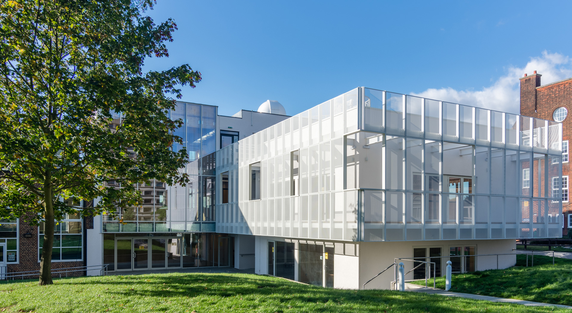 GraveneySchool-Expanded-Zircon38-LRGLAND1