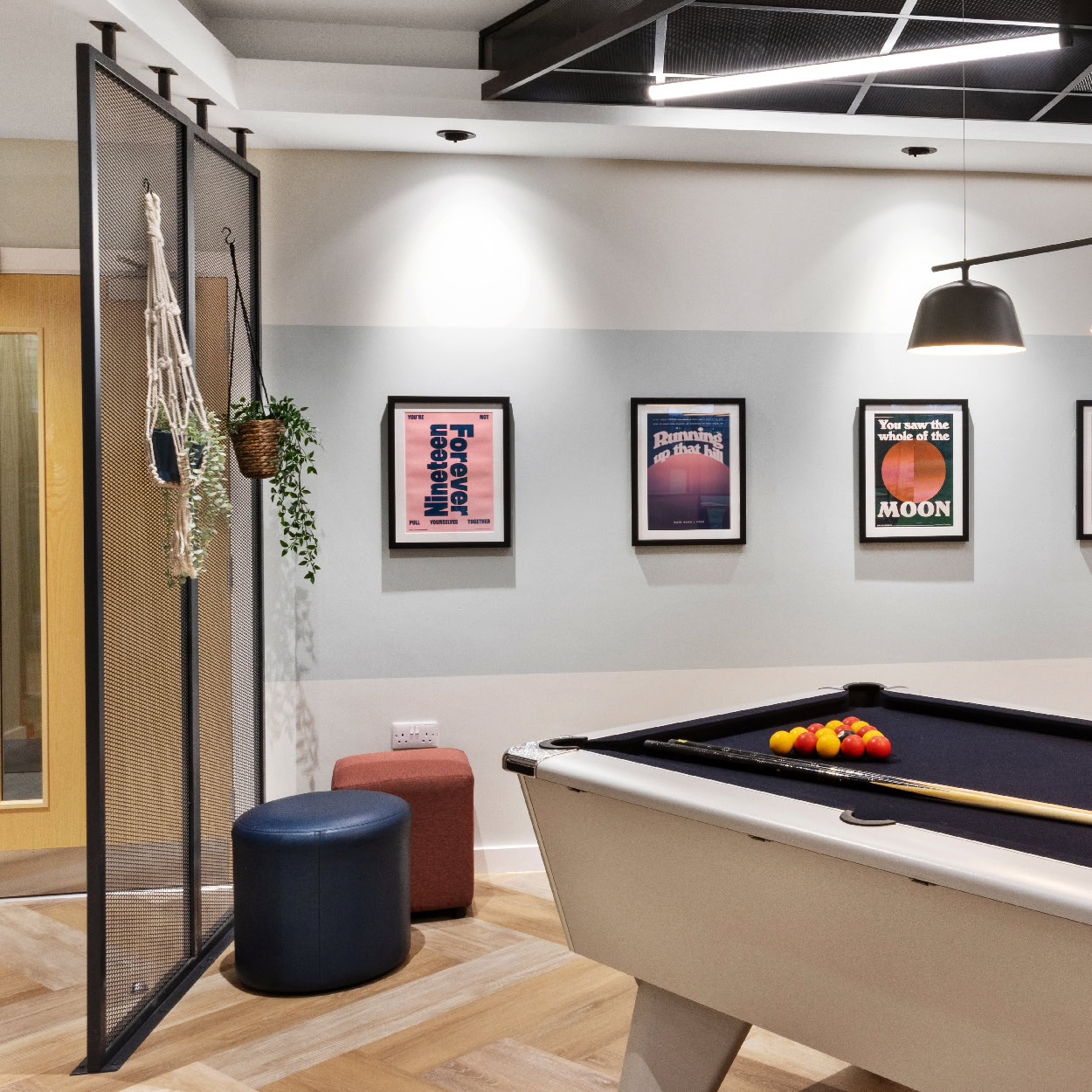 Close-up of the expanded mesh AC300 ceiling system at 1 cavendish Place.